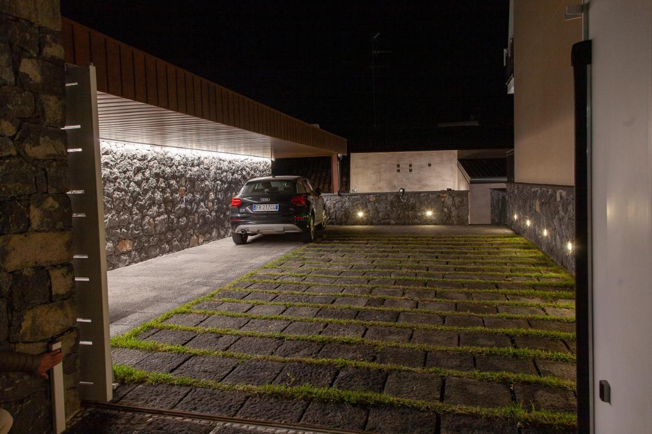 Mori Siciliani House Aparthotel Aci Castello Exterior photo