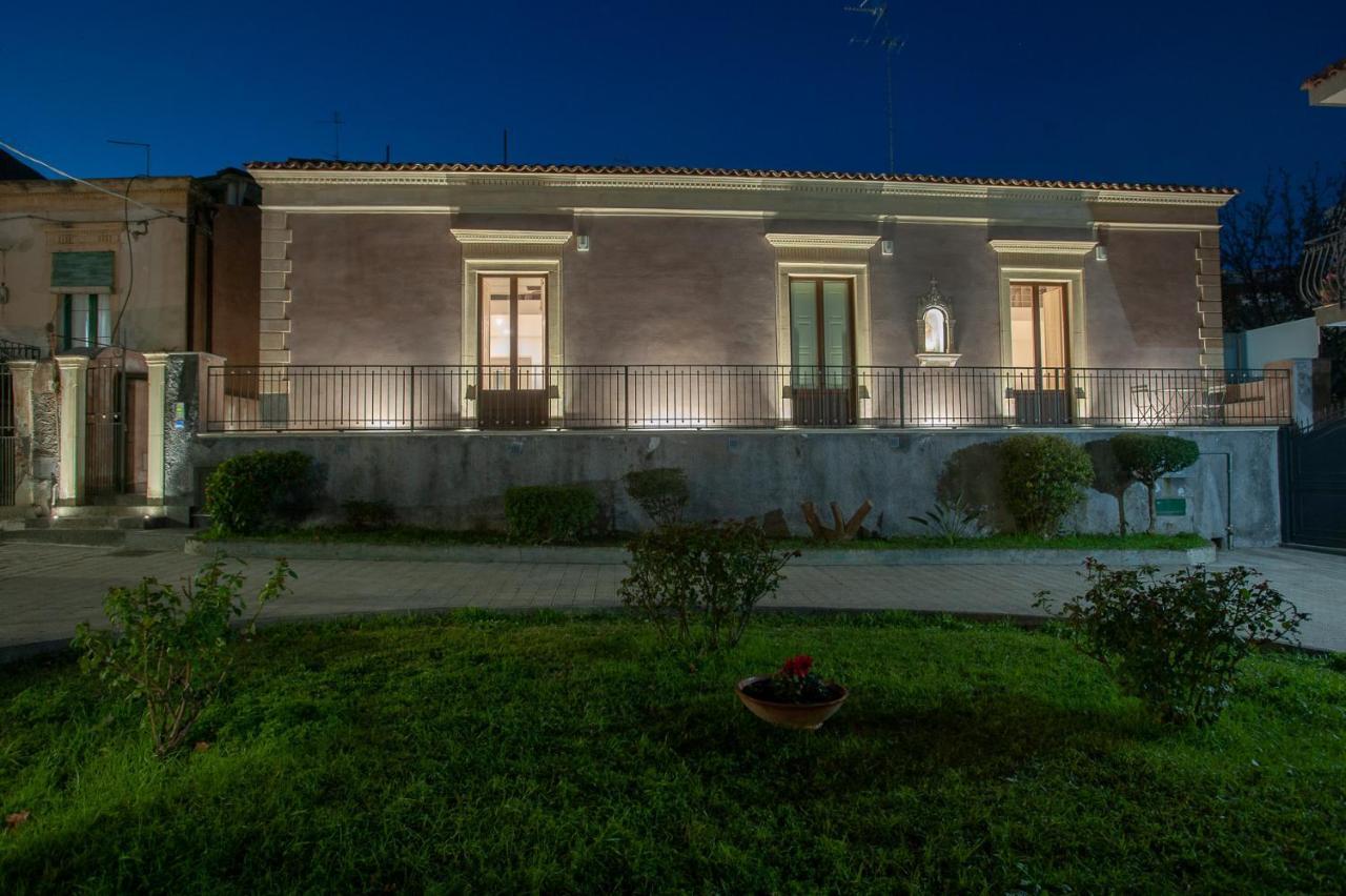 Mori Siciliani House Aparthotel Aci Castello Exterior photo